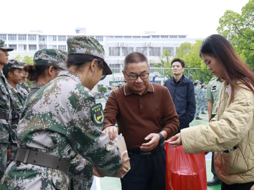 ff23edb2f88340e7bb3820decc088764.png 图片1.png